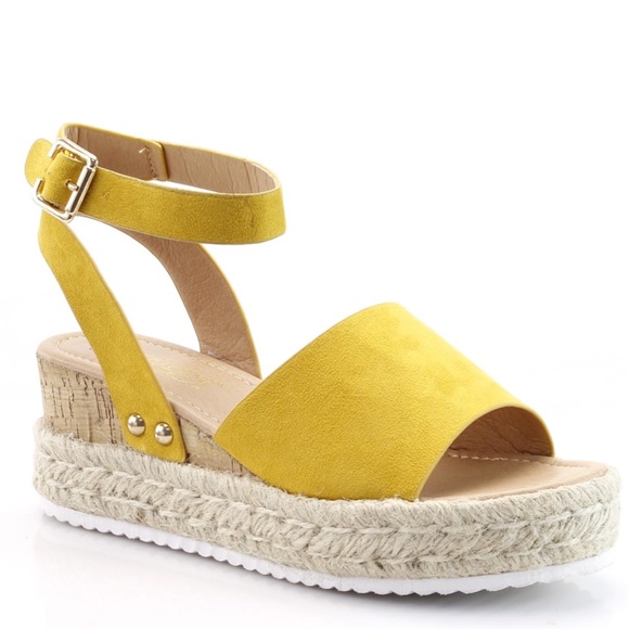 1 Left!Elegant Mustard Espadrille Platform Sandals - Picture 2 of 8